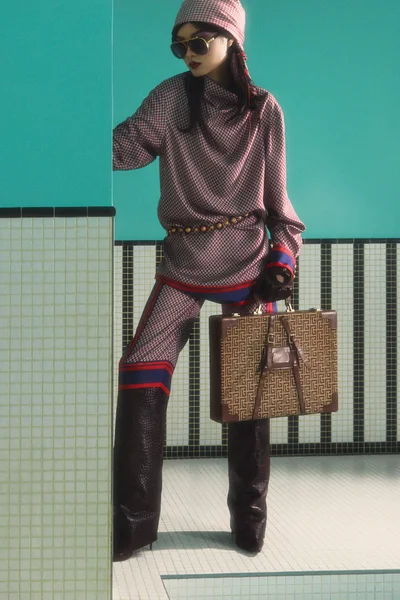 Look 27